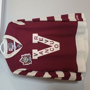 Vancouver Canucks 2014 Hertiage Classic Jersey size Woman's Large.